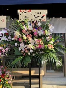 台東区　浅草へ　御祝のスタンド花をお届けいたしました♪｜「ふじフラワー」　（東京都台東区の花キューピット加盟店 花屋）のブログ