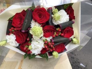 クリスマスプレゼントに　花束を　台東区　千束へお届けいたしました♪｜「ふじフラワー」　（東京都台東区の花キューピット加盟店 花屋）のブログ