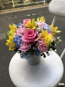御祝のアレンジメントを　台東区　浅草へお届けいたしました♪｜「ふじフラワー」　（東京都台東区の花キューピット加盟店 花屋）のブログ