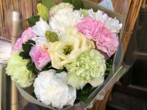ペットちゃんの御供の花束を　台東区　竜泉へ配達いたしました。｜「ふじフラワー」　（東京都台東区の花キューピット加盟店 花屋）のブログ
