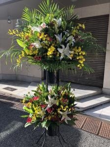 浅草花劇場（ＫＡＧＥＫＩＪＹＯ）さまへ　御祝のスタンド花をお届けいたしました♪｜「ふじフラワー」　（東京都台東区の花キューピット加盟店 花屋）のブログ