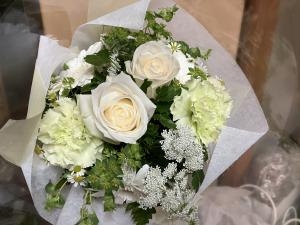 御供の花束を台東区西浅草へお届けいたしました。｜「ふじフラワー」　（東京都台東区の花キューピット加盟店 花屋）のブログ