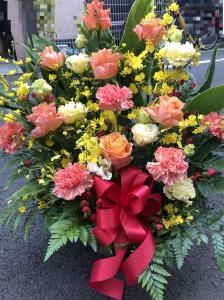 東京都立産業貿易センター　台東館さまへ　御祝会場に　御祝のアレンジメント花をお届けいたしました♪｜「ふじフラワー」　（東京都台東区の花キューピット加盟店 花屋）のブログ
