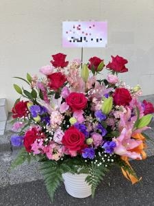 上野２丁目　上野仲町通りへ　御祝のアレンジメント花をお届けいたしました♪｜「ふじフラワー」　（東京都台東区の花キューピット加盟店 花屋）のブログ