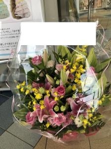 浅草木馬亭さまへ　御祝のアレンジメント花を配達いたしました♪｜「ふじフラワー」　（東京都台東区の花キューピット加盟店 花屋）のブログ