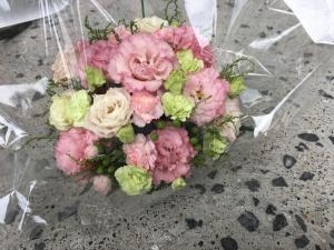 上野２丁目上野仲町通りへ御祝のアレンジメント花を配達いたしました♪｜「ふじフラワー」　（東京都台東区の花キューピット加盟店 花屋）のブログ