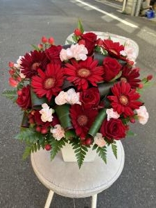 ２Ｋ５４０さまへ御開店の御祝のアレンジメント花を配達いたしました♪｜「ふじフラワー」　（東京都台東区の花キューピット加盟店 花屋）のブログ