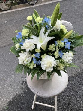 台東区東上野のお寺さまへ　御供のアレンジメント花をお届けいたしました。｜「ふじフラワー」　（東京都台東区の花キューピット加盟店 花屋）のブログ