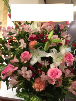 千束４丁目(吉原)へ　御祝のアレンジメント花を配達いたしました♪｜「ふじフラワー」　（東京都台東区の花キューピット加盟店 花屋）のブログ