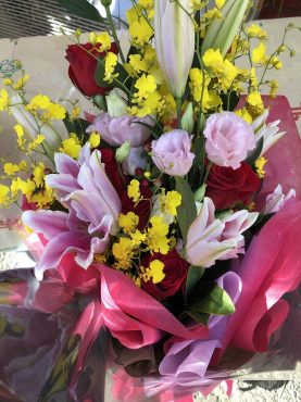 上野ストアハウスさまへ　御祝の花束をお届けいたしました♪｜「ふじフラワー」　（東京都台東区の花キューピット加盟店 花屋）のブログ