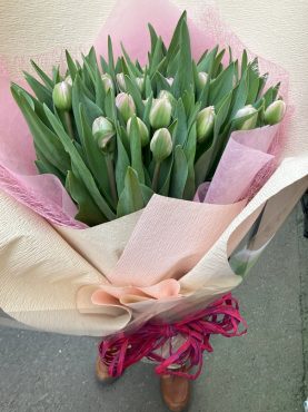 浅草ビューホテルさまへ　お祝いのチューリップの花束を配達いたしました♪｜「ふじフラワー」　（東京都台東区の花キューピット加盟店 花屋）のブログ