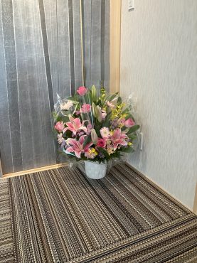 台東区西浅草へ御開店のお祝いのアレンジメント花を配達いたしました♪｜「ふじフラワー」　（東京都台東区の花キューピット加盟店 花屋）のブログ