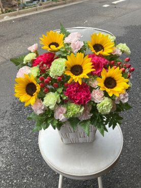 台東区　上野へ　お祝いのアレンジメント花を配達いたしました♪|「ふじフラワー」　（東京都台東区の花屋）のブログ