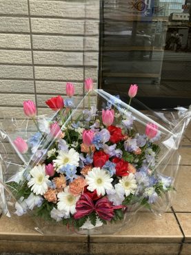 千代田区神田松永町へ　お祝いのアレンジメント花を配達いたしました♪｜「ふじフラワー」　（東京都台東区の花キューピット加盟店 花屋）のブログ