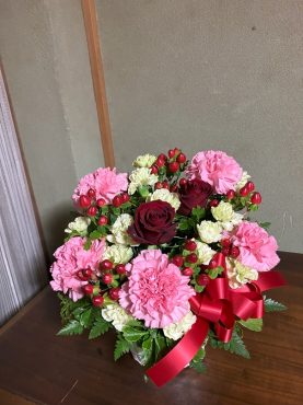 台東区　東上野へ　お祝いのアレンジメント花を配達いたしました♪｜「ふじフラワー」　（東京都台東区の花キューピット加盟店 花屋）のブログ