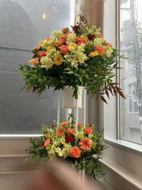 浅草公会堂さまへ　お祝いのスタンド花を配達いたしました♪｜「ふじフラワー」　（東京都台東区の花キューピット加盟店 花屋）のブログ